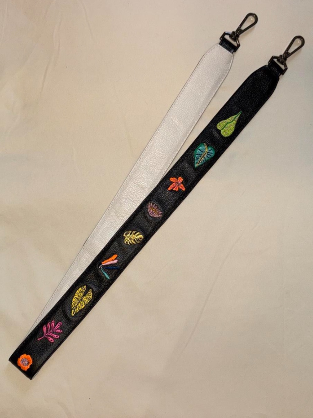 Min & Mon Strap - Picture 2 of 2